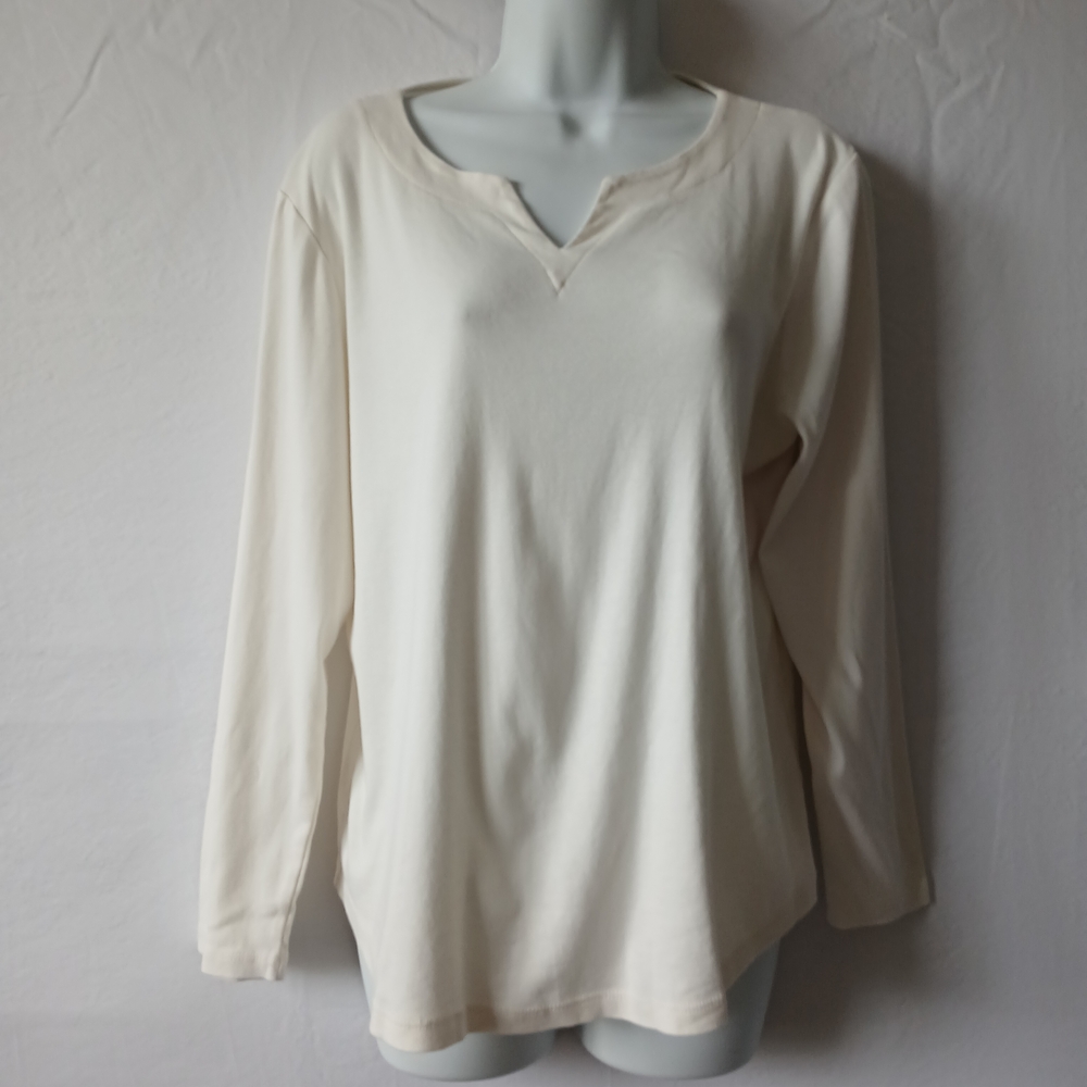 Chico's Ivory Long Sleeve Top Split Neck Sz 2 Casual Mature Minialmist Work